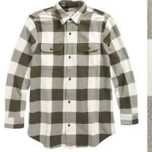 ✨NEW TUCKER + TATE✨ woven plaid shirt